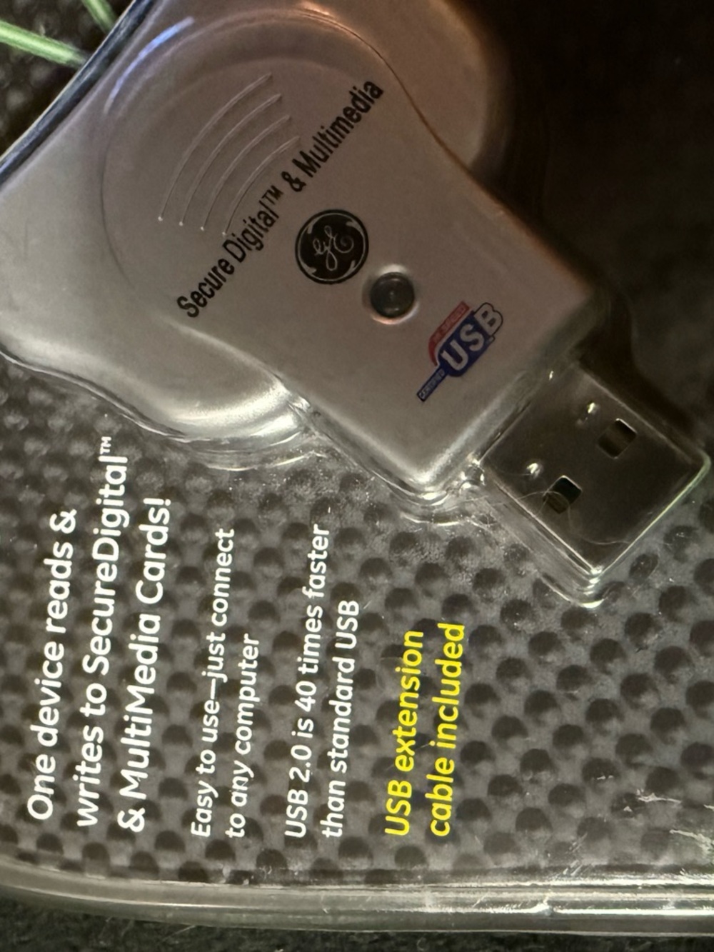 Secure Digital & Multimedia Card USB Reader - Picture 4 of 9